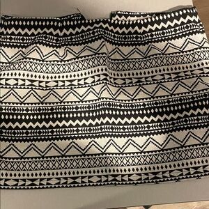 Francescas Black and White Patterned Women's mini Skirt